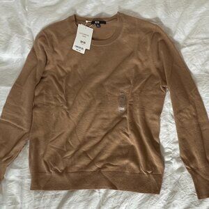 NWT: Uniqlo Cashmere Sweater